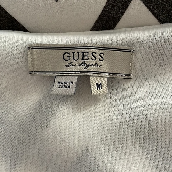 M Guess zig zag Black and White dress with pockets and front zip - Picture 6 of 13